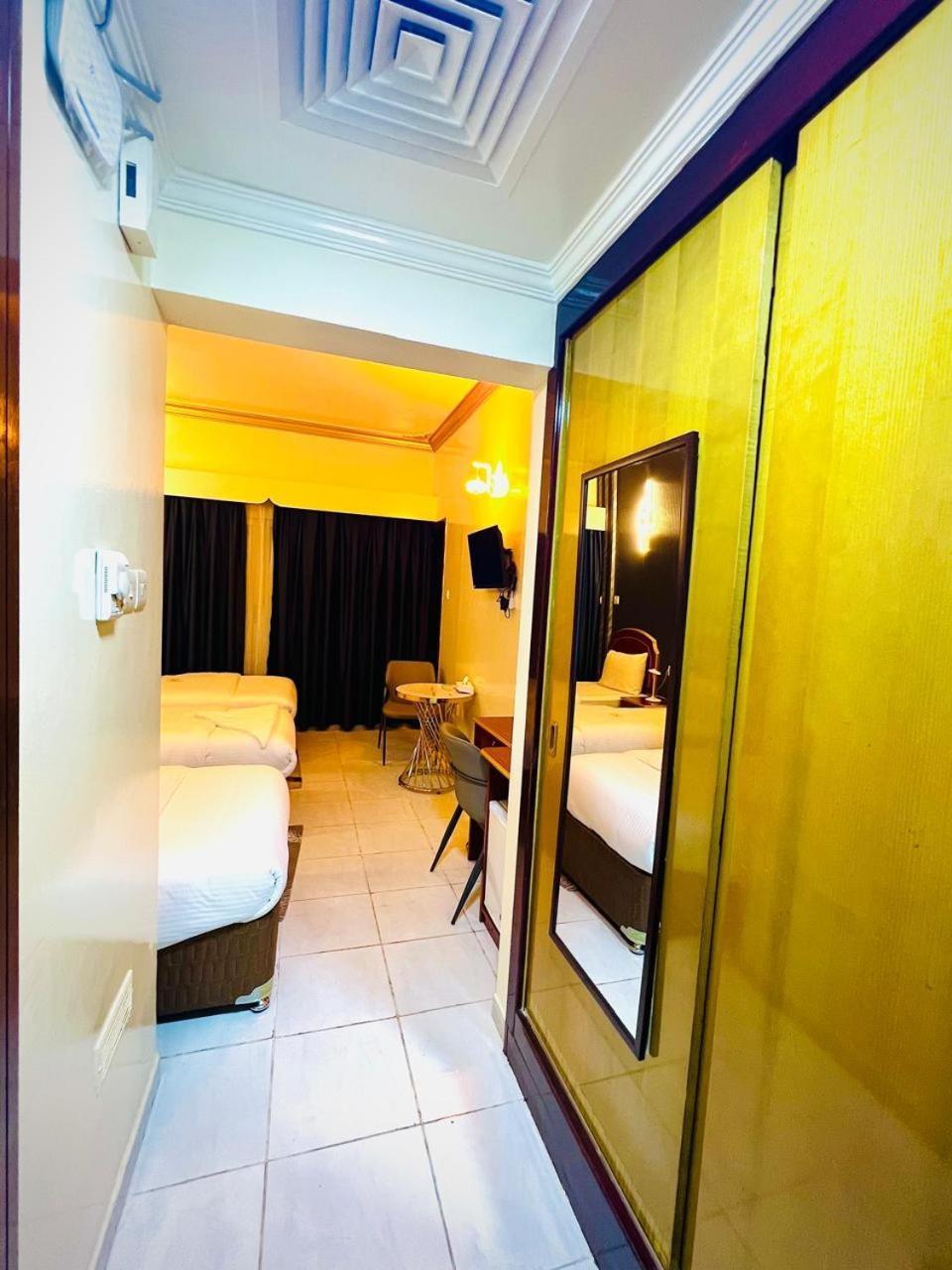 Galaxy Star Hotel Dubai Exterior foto